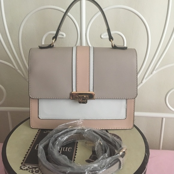 π»π»Host Pick! Aldo handbagπ»π» - Picture 3 of 8